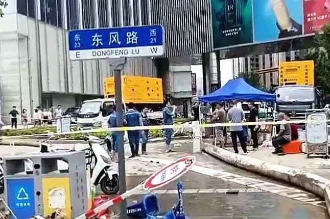 华体会手机网页版-华体会(中国)排涝突击队在排涝现场